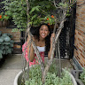 Meet your Posher, Leslie